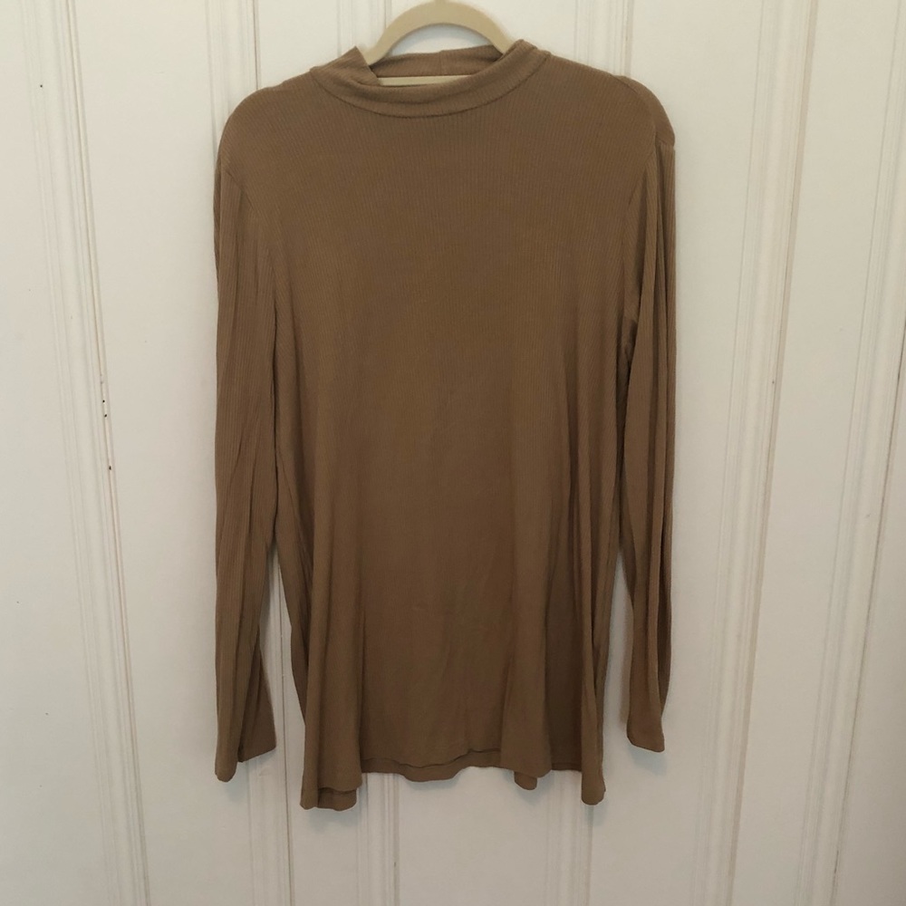 Size Large New Directions turtleneck